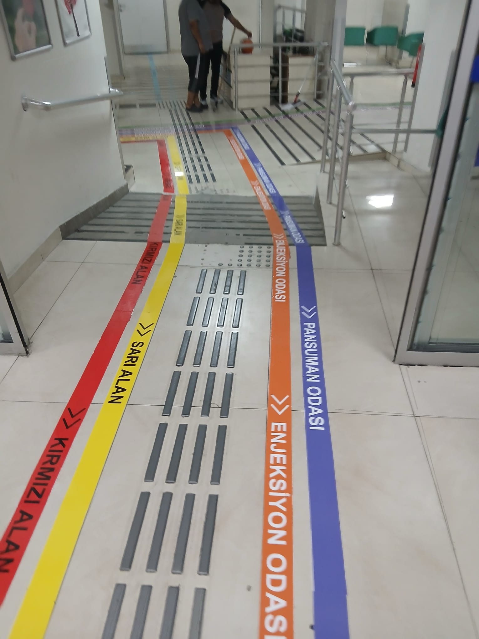 Bayrampaşa Devlet Hastanesi ve Tuzla Devlet Hastanesi Yer Yönlendirme Stickerları