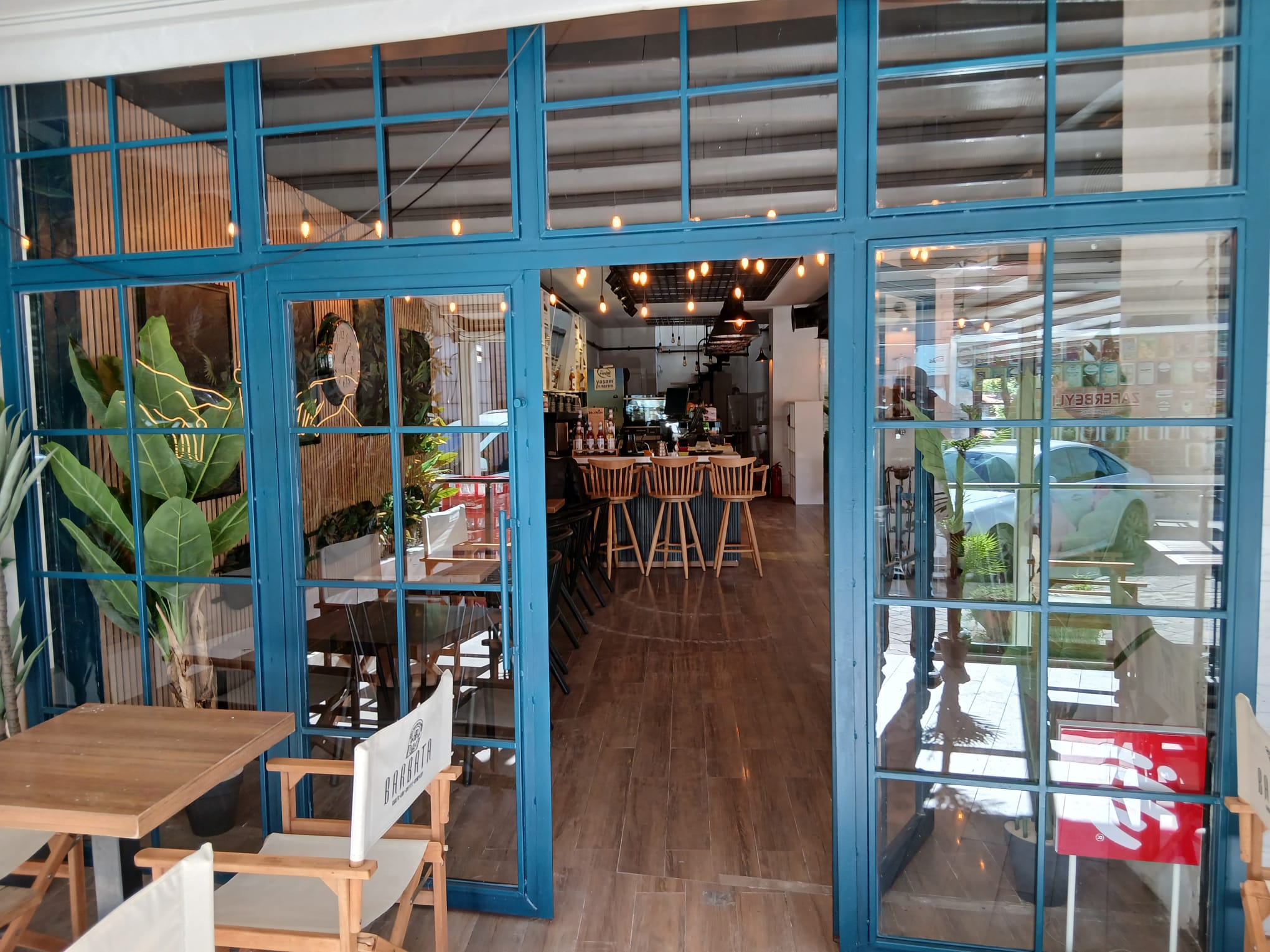 İzmit Kafe - Dekorasyon ve Tadilat
