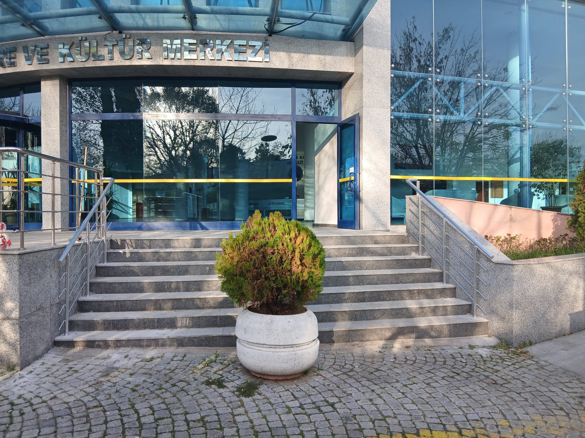 Yıldız Teknik Üniversitesi - Kapı Çalışması